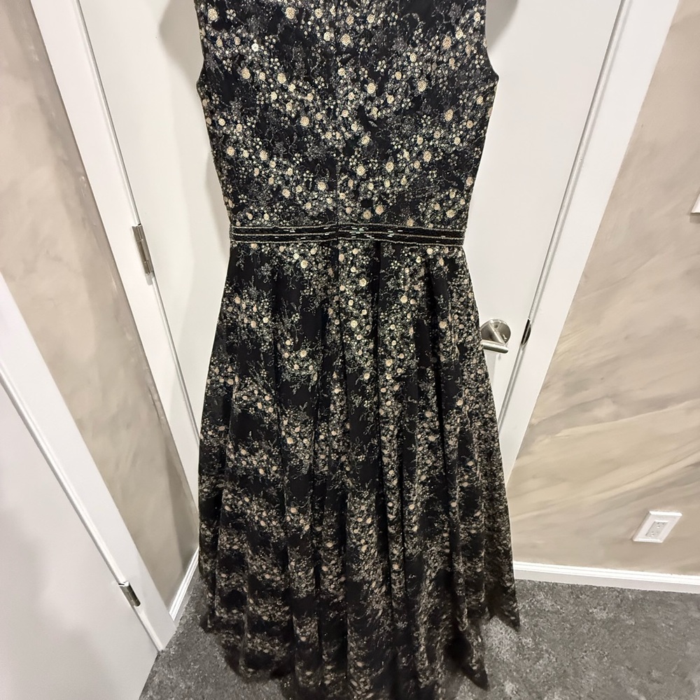 Jovani Black and Gold Gown With Black Beading. - Picture 2 of 7